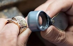 Как проверить кольцо золотое или нет: 7 методов проверки золота.