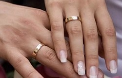 Почему нельзя снимать обручальное кольцо: приметы и практический смысл
