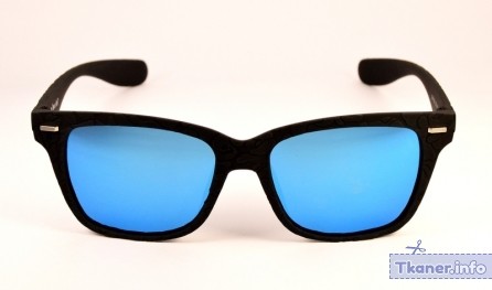 Голубые очки от солнца