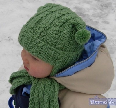 Детская зеленая шапка с ушками