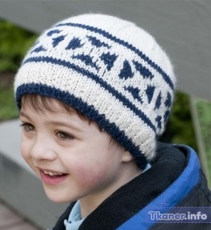 Бео-синяя шапка для мальчика