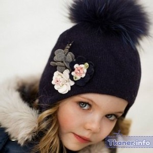 Черная детская шапка с ушками