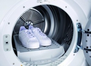 Как постирать кожаные кроссовки в стиральной машине