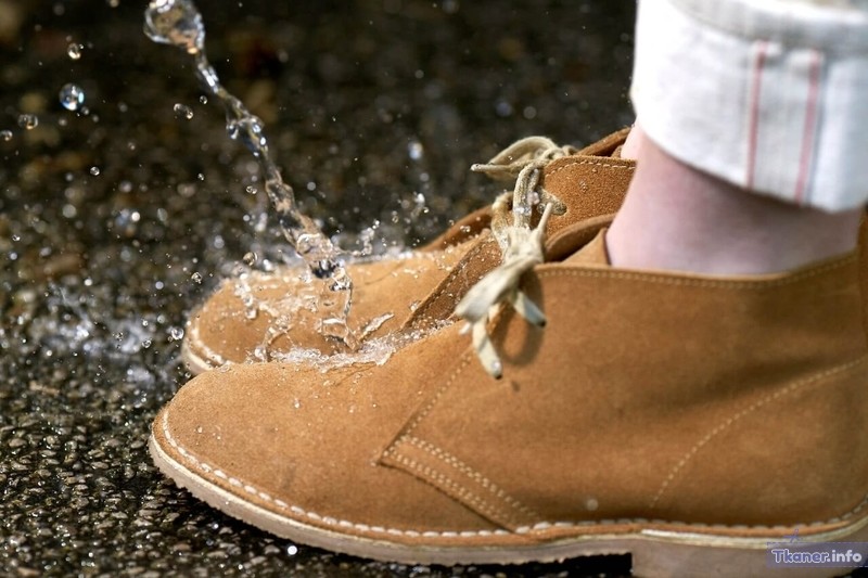 Замшевая обувь промокает