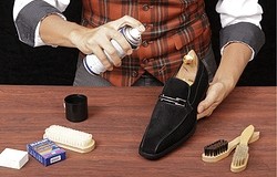 Как обработать замшевую обувь водоотталкивающей пропиткой: как нужно наносить пропитку на обувь из замши?