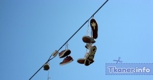Кроссовки на проводах что это значит. Смотреть фото Кроссовки на проводах что это значит. Смотреть картинку Кроссовки на проводах что это значит. Картинка про Кроссовки на проводах что это значит. Фото Кроссовки на проводах что это значит