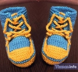 Желто-голубые пинетки кроссовки