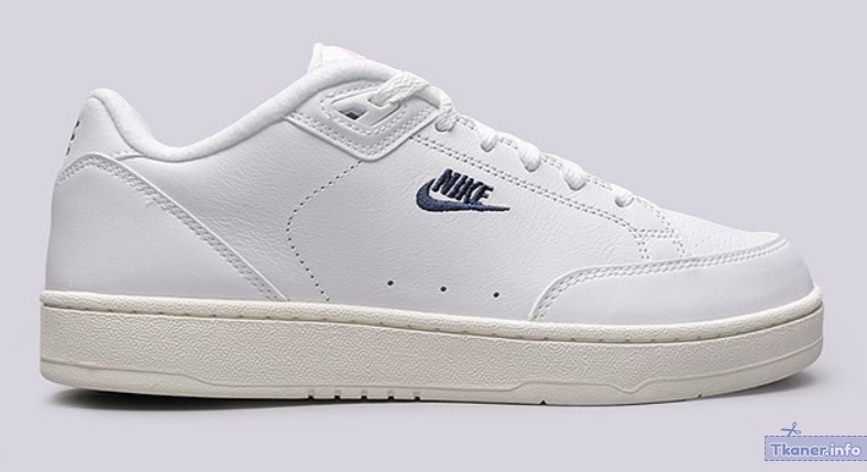 Nike Grandstand II