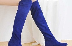 С чем носить синие замшевые сапоги: сочетания с брюками, юбками, платьем