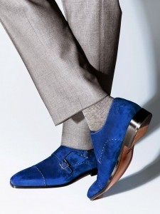 Красивые замшевые синие туфли