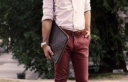 С чем носить бордовые мужские брюки: правила сочетания и стильные образы