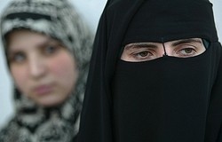 Чем различаются хиджаб и паранджа? В чём разница между ними, чем они похожи? Особенности ношения хиджаба и паранджи.