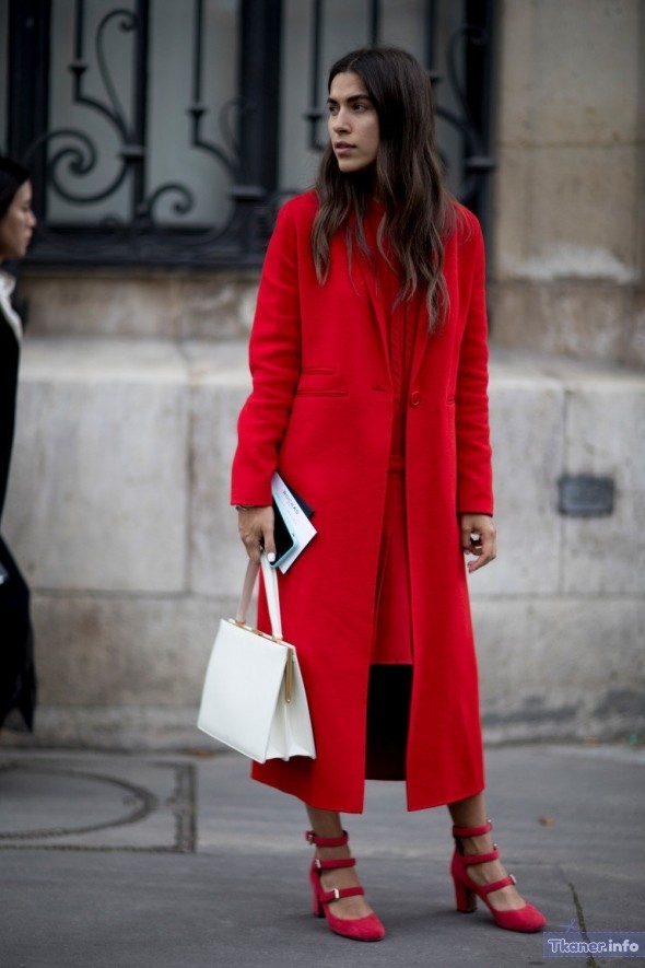 Платье с пальто красные.