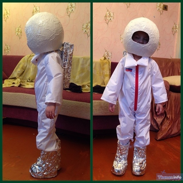 Смешной новогодний костюм астронавта
