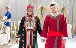 Башкирский свадебный костюм: наряды жениха и невесты, фото