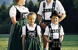 Национальный костюм немцев: фото, описание, история и особенности