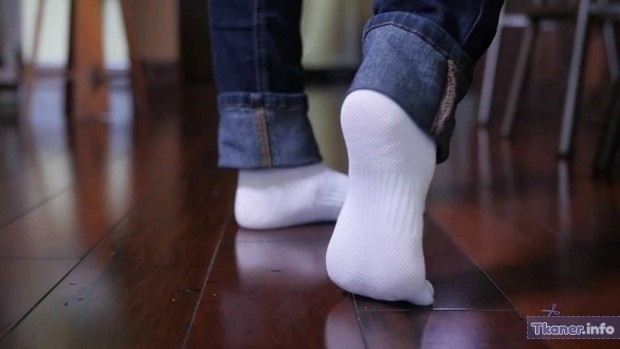 Как отстирать белые носки