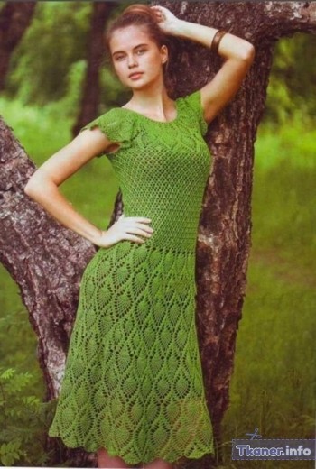 Летнее платье крючком зеленое