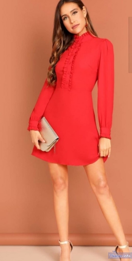 Красное платье.