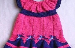 Платье для девочки спицами: (вязаное платье, схемы с описанием) - Голубое платье с бантиком спицами
