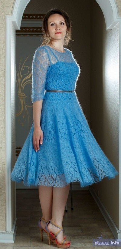 Нежно-голубое платье из мохера