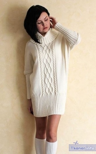 Белое платье-свитер