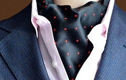 Как завязать шейный платок мужчине под рубашку — способы с фото