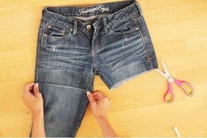 Как правильно обрезать брюки для переделки в шорты