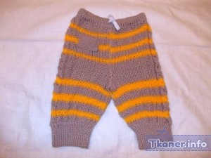 Детские штанишки из свитера
