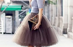 С чем одеть юбку из фатина: рекомендации и модные образы