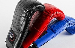 Чем отличаются снарядные перчатки от боксерских? Различия во внешнем виде, размере, наполнителях, весе. Особенности каждого вида.