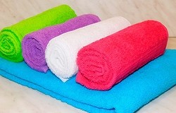 Как свернуть полотенце в трубочку: классические методы складывания полотенец.
