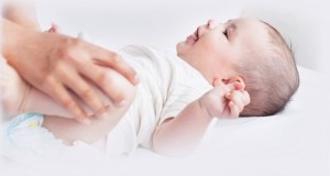Смена белья новорожденным