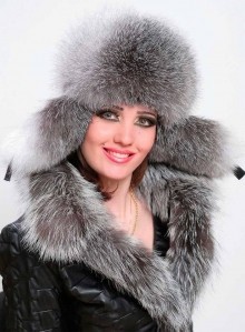 Меховая шапка ушанка