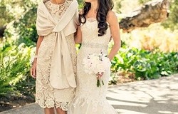 Что надеть маме невесты на свадьбу дочери: что лучше для мамы невесты: вечернее платье или брючный костюм?