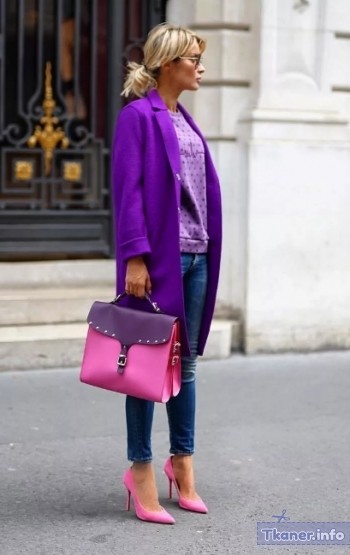 Фиолетовое пальто и сиреневый джемпер
