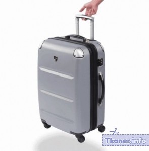 Серый чемодан