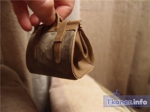 Крошечный саквояж