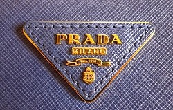 Как узнать настоящая ли prada сумка: все способы проверки подлинности