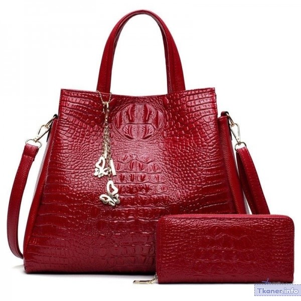 Красный кошелек и сумка