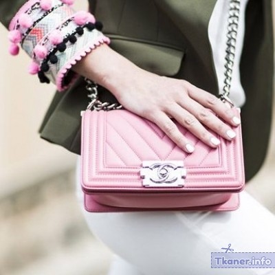 Розовая сумка-клатч