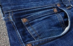 Для чего нужен маленький карман на джинсах — истинное предназначение и варианты