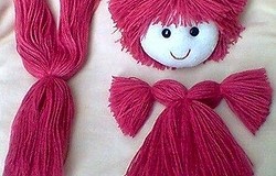 Как сделать волосы кукле из пряжи: приклеить или связать
